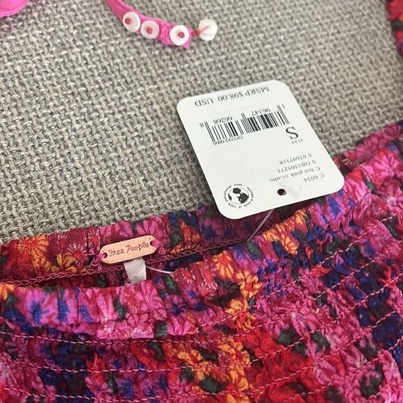 NWT Free People Pink Multicolor Floral Smocked Puff Sleeve Crop Top Size S - Picture 9 of 10